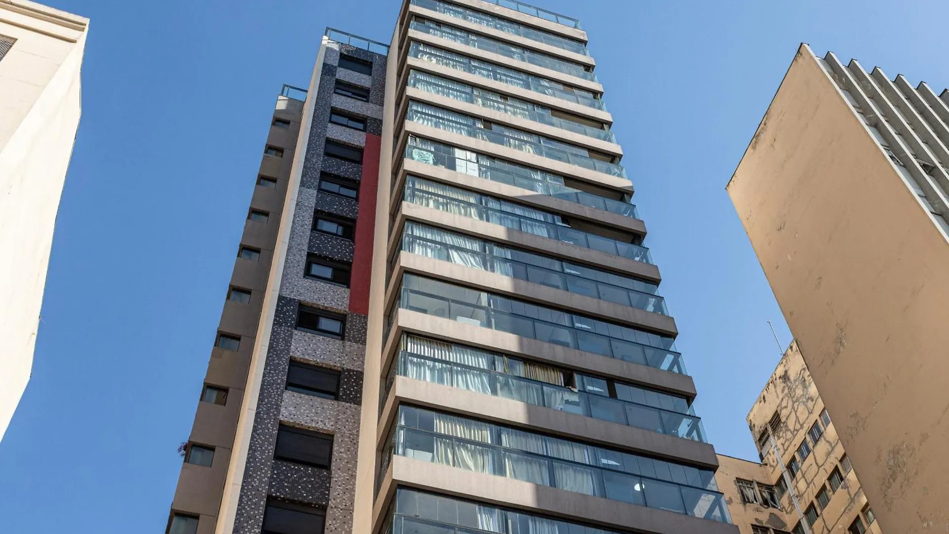 Predio Completo Na Consolacao Com Piscina No Rooftop - Share Consolacao São Paulo