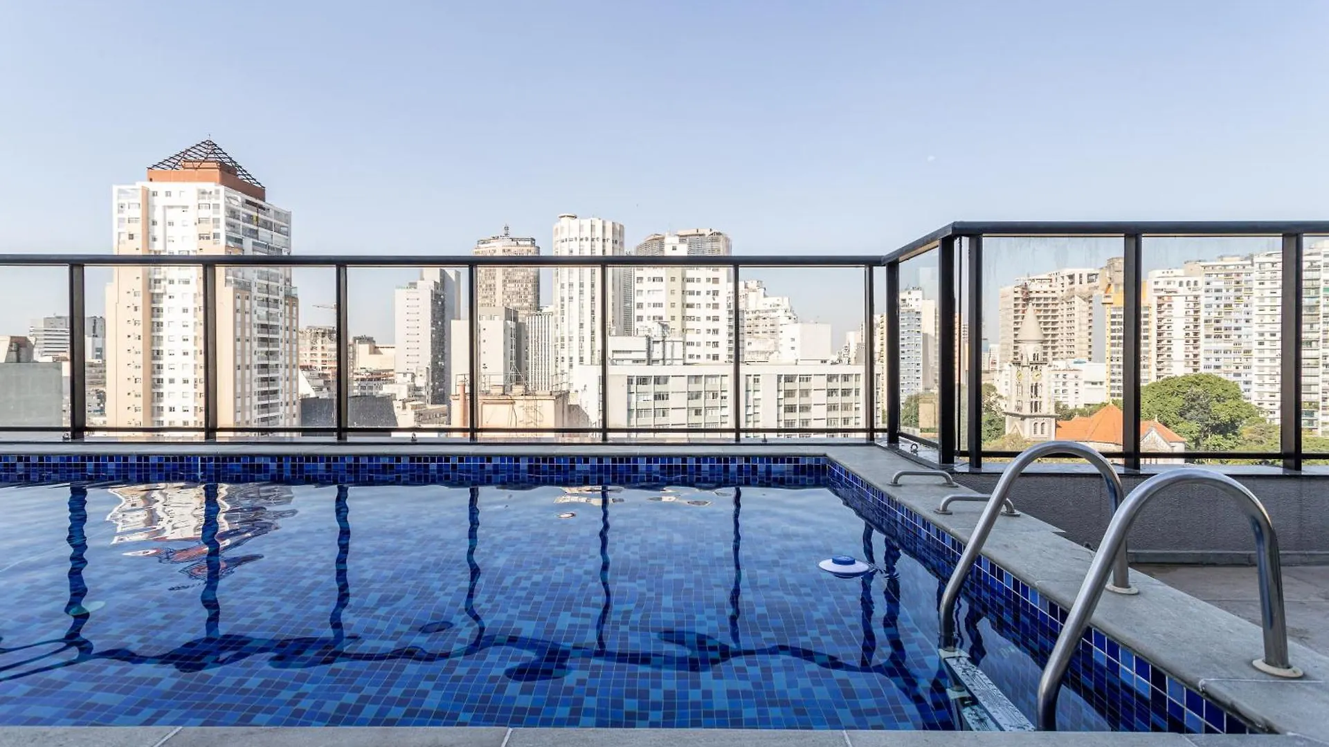 Predio Completo Na Consolacao Com Piscina No Rooftop - Share Consolacao São Paulo Casa de Férias